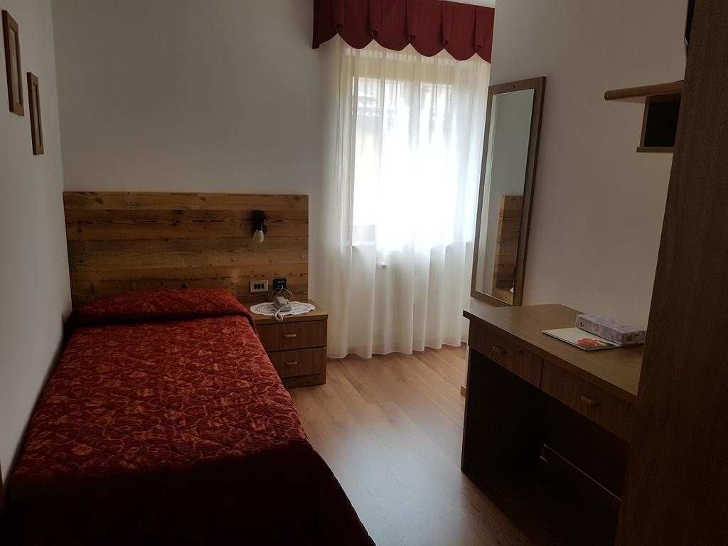 Hotel Ciampian Моэна Экстерьер фото